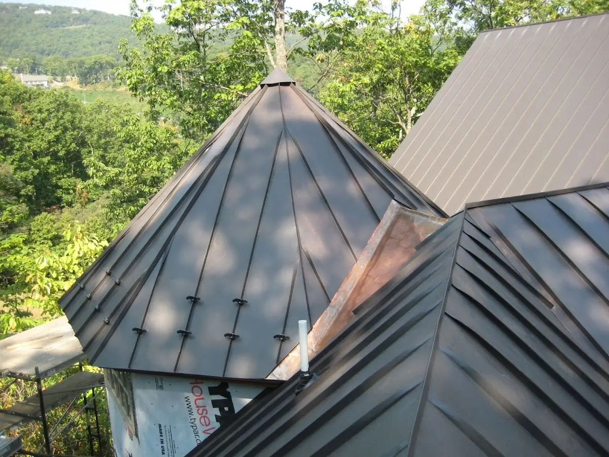 Professional Gutter Cleaning by Craftsman Roofing in Marblehead Inland
